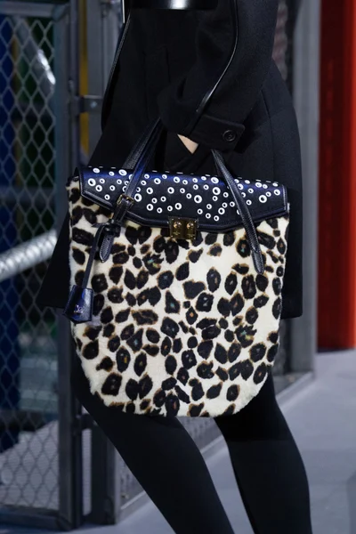 Look 30